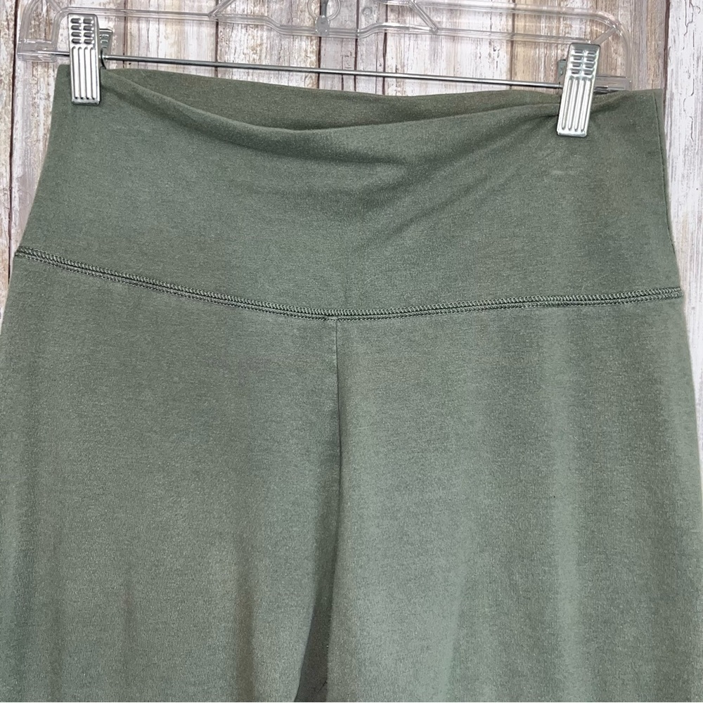 Aerie Olive Green Slit Side Leggings - Picture 3 of 4